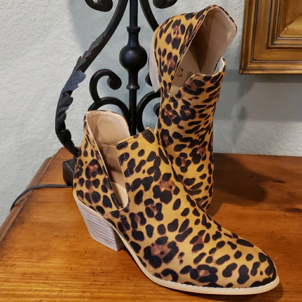 Women Western Short Ankle Pointed Toe Booties Boot